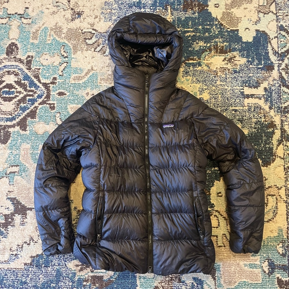 Women’s Patagonia Fitz Roy Down Puffer Jacket, Large